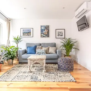 Lx Design Near Congress Center B&B 리스본